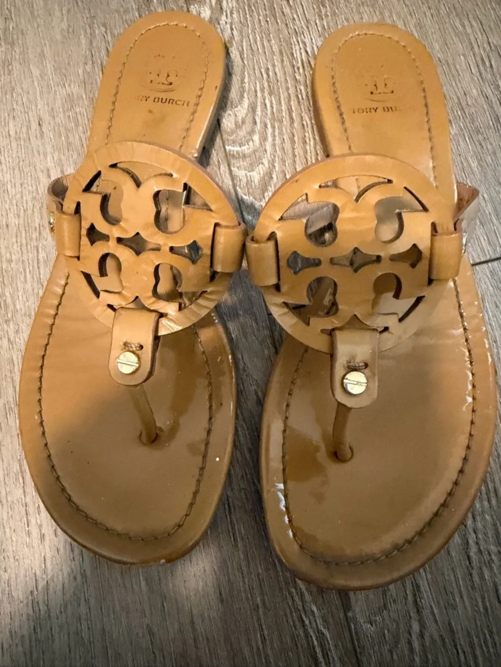 Tory Burch Tan Patent Leather Logo Toe-Post Sandals